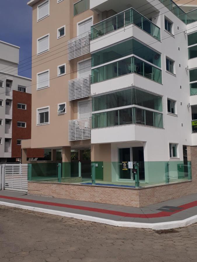 Apto Em Palmas - A 80 Metros Do Mar ゴヴェルナドール・セウソ・ラーモス エクステリア 写真